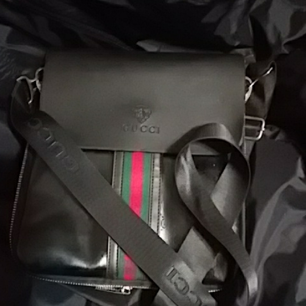 Gucci Black Leather Crossbody Bag with Green-Red Web Stripe